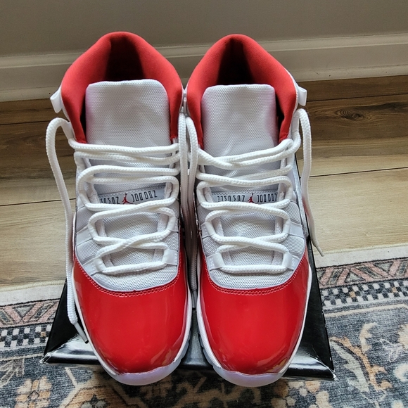 Air Jordan 11 Retro Nike Cherry 11s - Picture 5 of 14